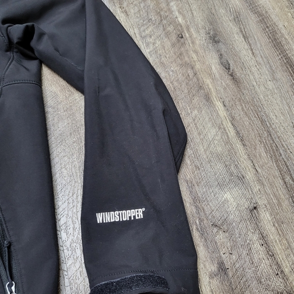 The North Face Sentinel Windstopper Jacket - Picture 3 of 12